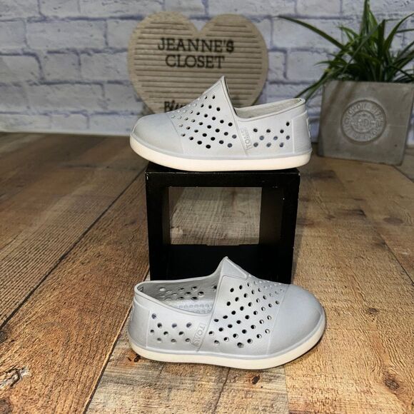 TOMS TINY ROMPER SLIP-ON SHOES - Picture 1 of 5